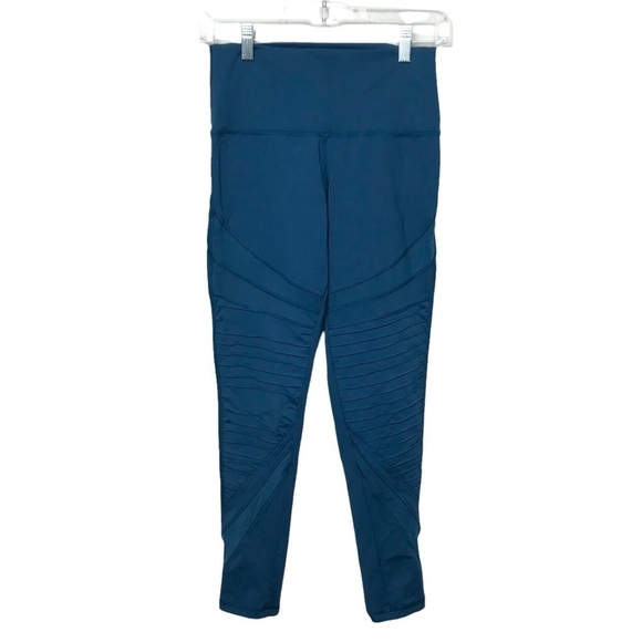 Aerie Blue Athletic Cropped Leggings Medium - Picture 1 of 9